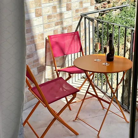 Osterio Holidays Apartment